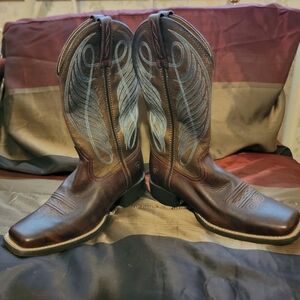 Ariat Women's Boot 7.5 Never worn.